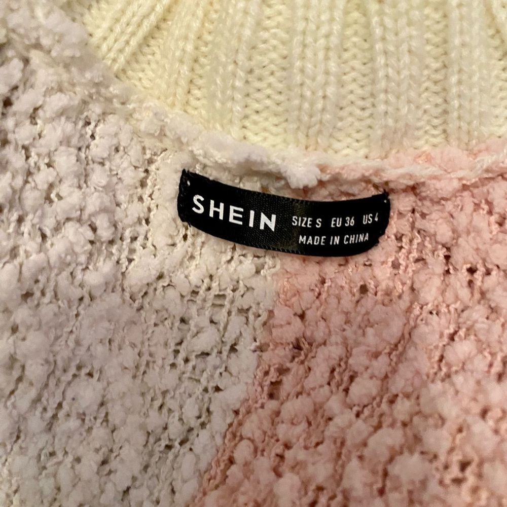 Pink And White Pullover - image 5